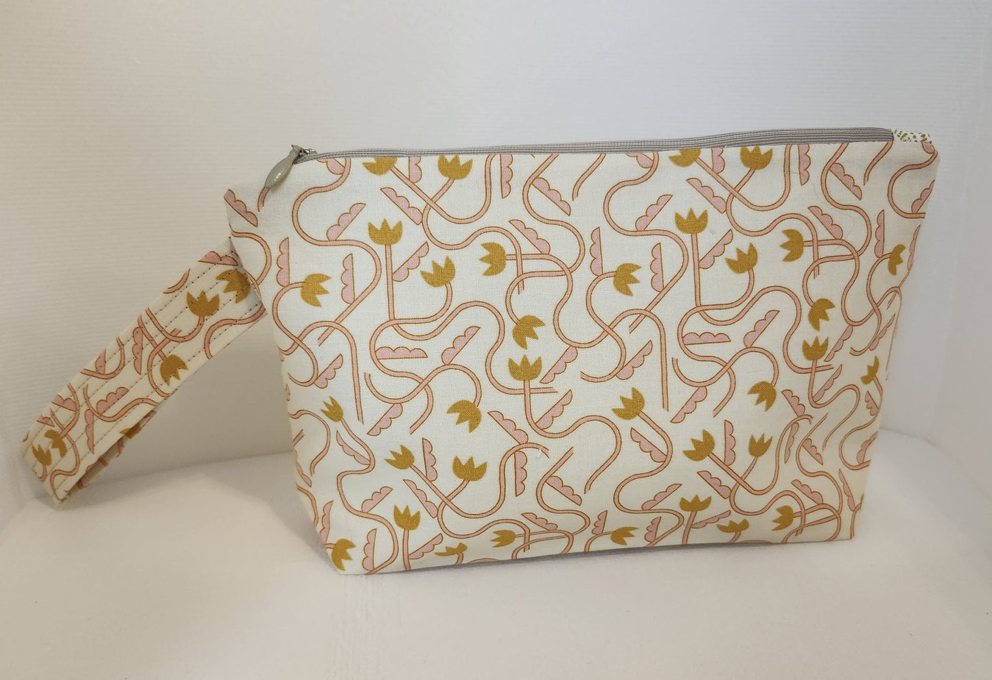 Vintage Flowers Wristlet – Art Nouveau Floral Zipper Pouch | Feathered Ene