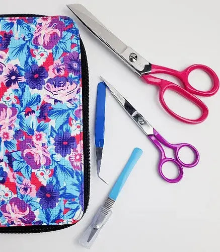 4 Piece Sewing Kit With Floral Pattern Case