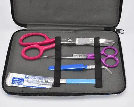 4 Piece Sewing Kit With Floral Pattern Case